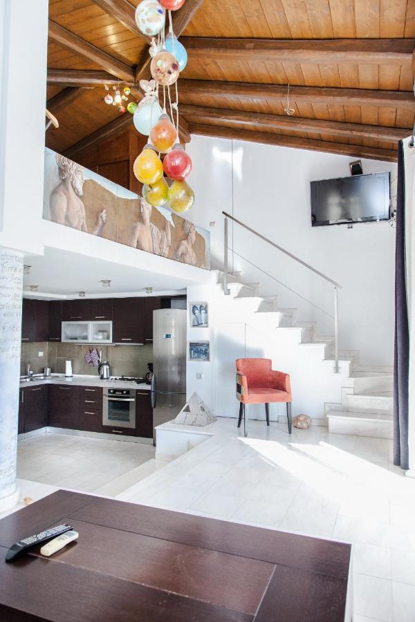Unique Apt W/ Veranda Walking Distance To Sites Athens Exterior photo